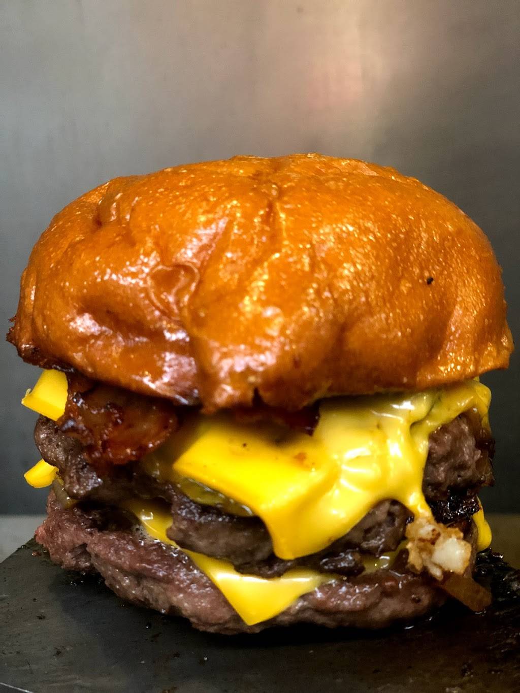 Brickhouse Burgers and Shakes | restaurant | 9090 Skillman St #174a, Dallas, TX 75243, USA | 2142210380 OR +1 214-221-0380