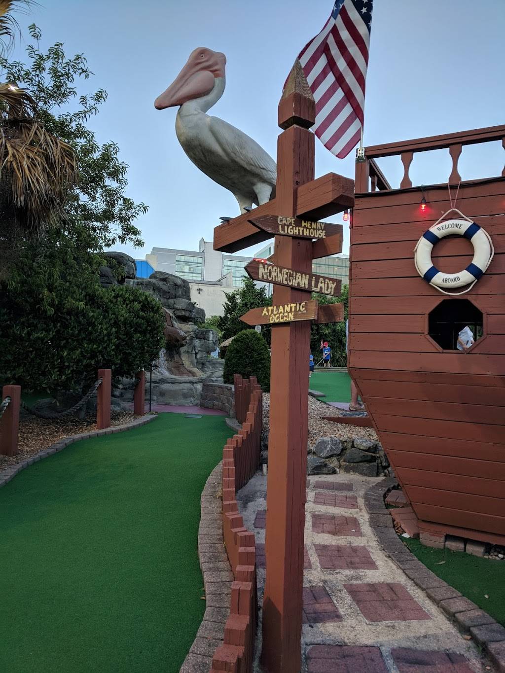 Pirates Paradise Mini Golf | meal takeaway | 2109 Pacific Ave, Virginia Beach, VA 23451, USA | 7574229822 OR +1 757-422-9822