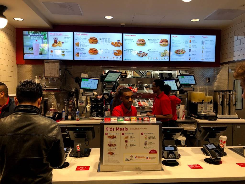 Chick-Fil-A | restaurant | 671 N Glebe Rd Ste 1270, Arlington, VA 22203, USA | 7032438000 OR +1 703-243-8000