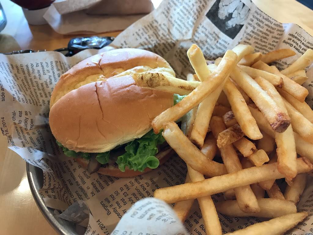 Wayback Burgers | restaurant | 5098 S Federal Blvd, Englewood, CO 80110, USA | 3037943136 OR +1 303-794-3136