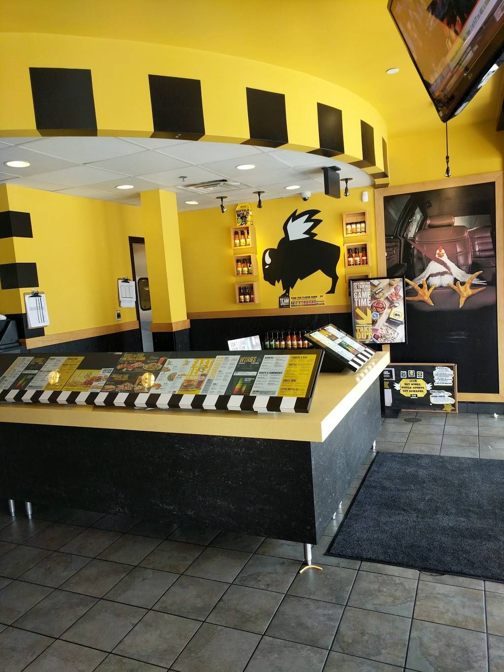 Buffalo Wild Wings | restaurant | 2337 Forest Dr A, Annapolis, MD 21401, USA | 4105730331 OR +1 410-573-0331