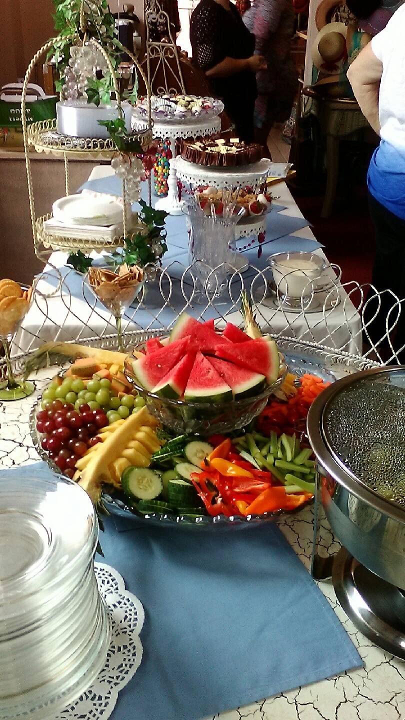 Red Raspberry Tea Room | restaurant | 11525 NE 23rd St, Nicoma Park, OK 73066, USA | 4057691673 OR +1 405-769-1673