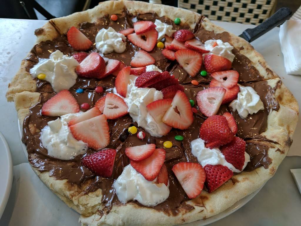 Pasta Beach Newport | restaurant | 138 Bellevue Ave, Newport, RI 02840, USA | 4018472222 OR +1 401-847-2222