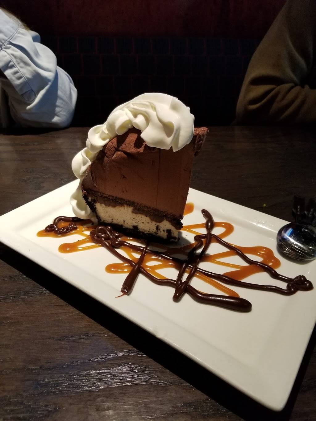 Red Robin Gourmet Burgers and Brews | restaurant | 8970 E Shea Blvd, Scottsdale, AZ 85260, USA | 4806617114 OR +1 480-661-7114