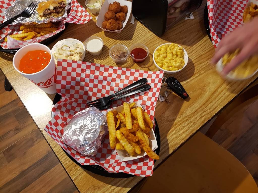 Southport Smoke House | restaurant | 1102 N Howe St, Southport, NC 28461, USA | 9103635035 OR +1 910-363-5035