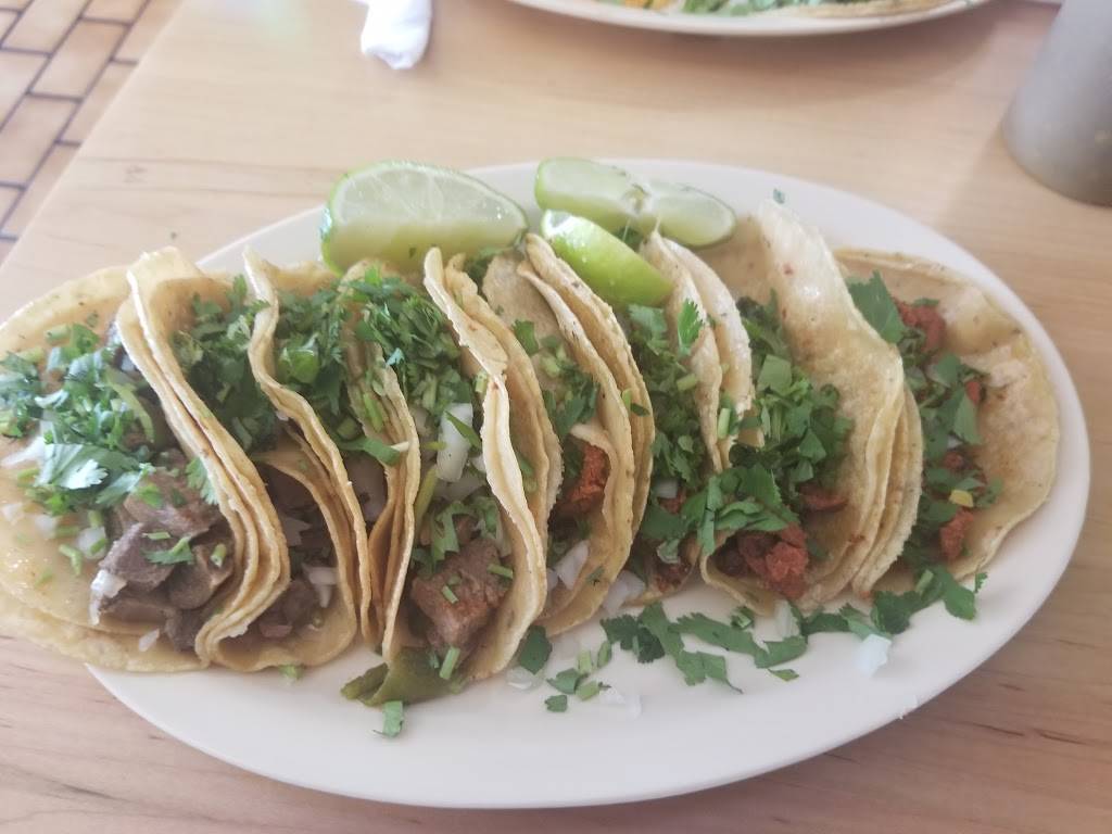 Tu Taco | restaurant | 419 W Randol Mill Rd, Arlington, TX 76011, USA | 8174591551 OR +1 817-459-1551