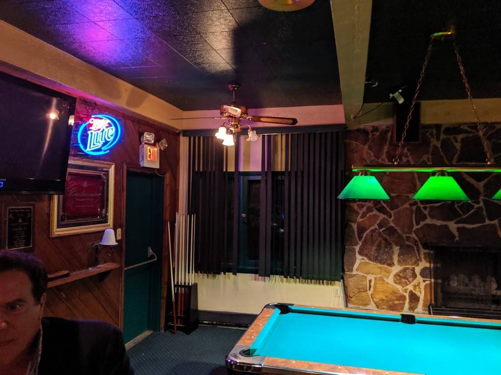 Fireside Inn | restaurant | 4214 Steubenville Pike, Pittsburgh, PA 15205, USA | 4129215566 OR +1 412-921-5566