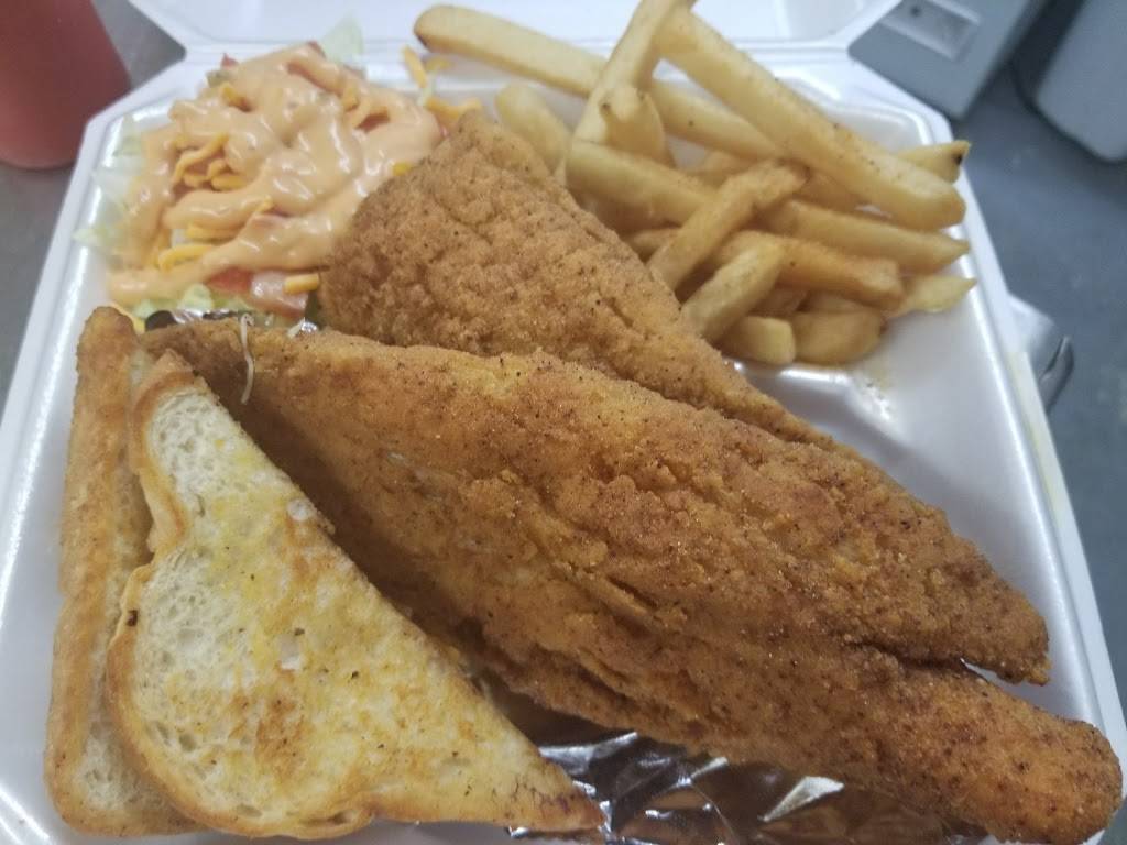 Gilmores Burger | restaurant | 5039 Reed Rd, Houston, TX 77033, USA | 7132640701 OR +1 713-264-0701