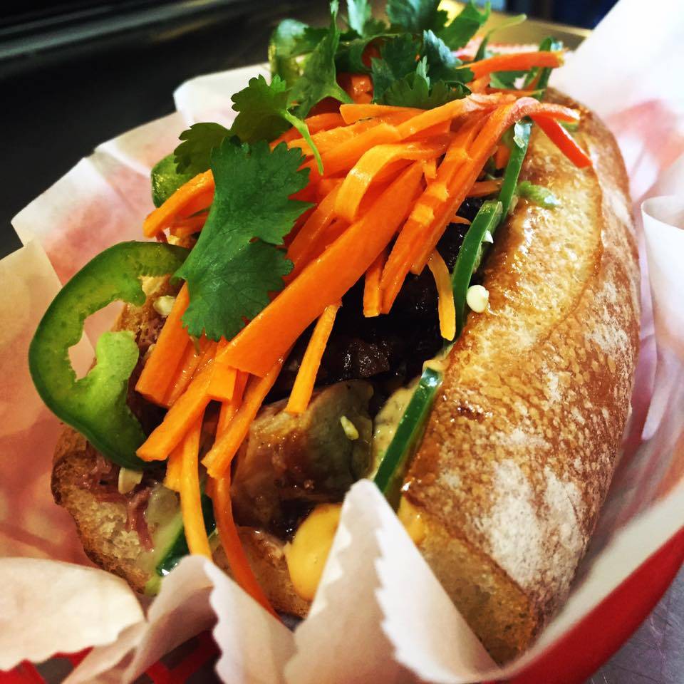 Mekelburgs | restaurant | 293 Grand Ave, Brooklyn, NY 11238, USA | 7183992337 OR +1 718-399-2337