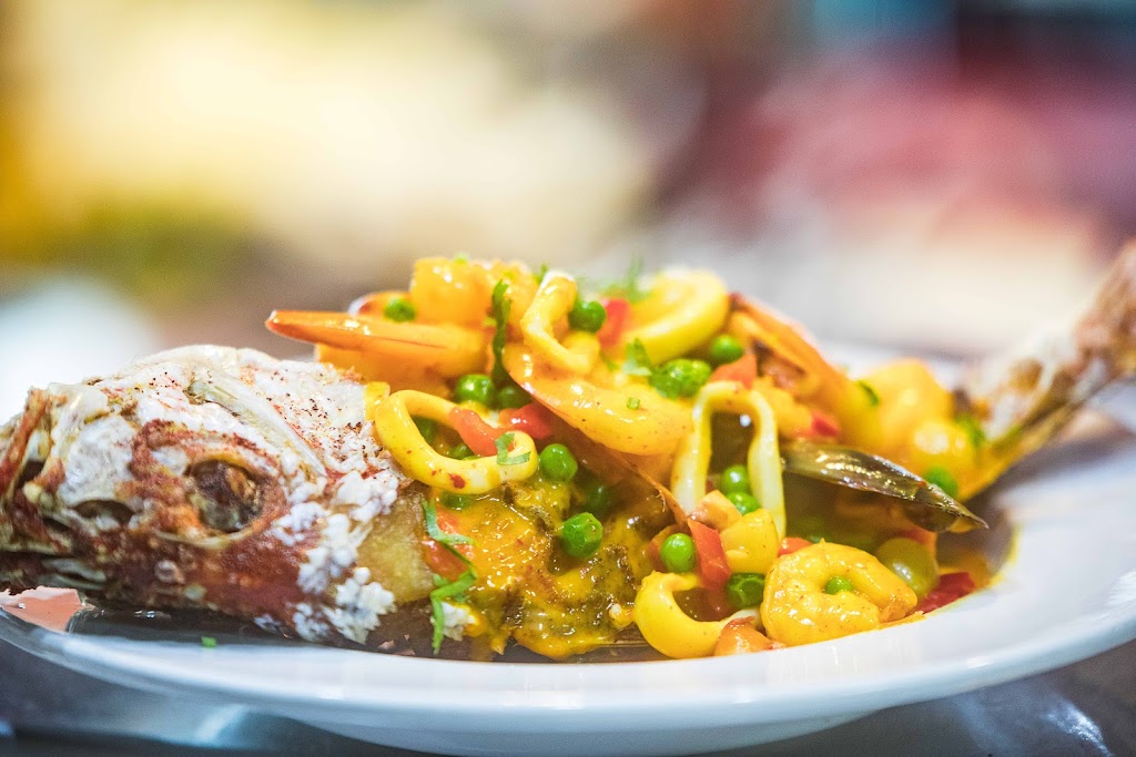 La Granja Chicken Steak & Seafood | restaurant | 6144 S Dixie Hwy, South Miami, FL 33143, USA | 7865588702 OR +1 786-558-8702