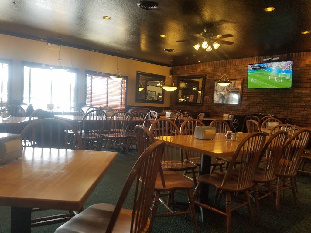 Monicals Pizza | restaurant | 909 18th St, Charleston, IL 61920, USA | 2173487515 OR +1 217-348-7515