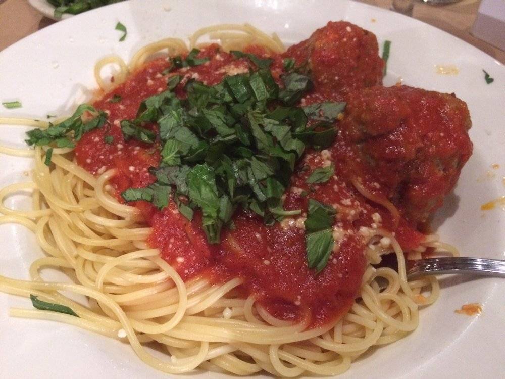 Medford Pastaria | restaurant | 3209 Horseblock Road, Medford, NY 11763, USA | 6317585252 OR +1 631-758-5252