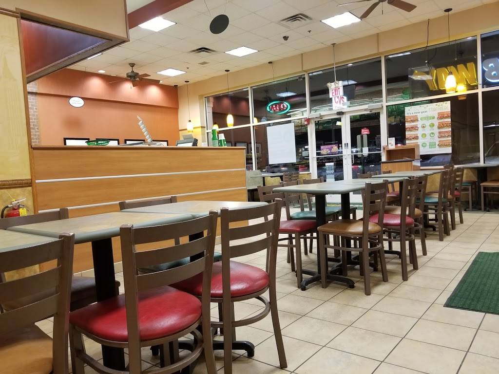 Subway Restaurants | restaurant | 1009 Roosevelt Rd, Lombard, IL 60148, USA | 6308891104 OR +1 630-889-1104
