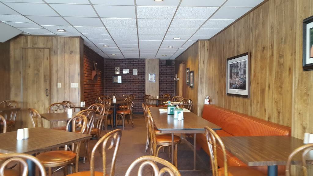 Kurt Schulz Deli & Restaurant | cafe | 8752 N Deerwood Dr, Milwaukee, WI 53209, USA | 4143541004 OR +1 414-354-1004