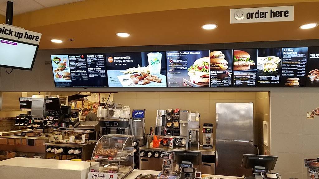 McDonalds | cafe | 1178 Hwy 31 N, Petoskey, MI 49770, USA | 2313471711 OR +1 231-347-1711