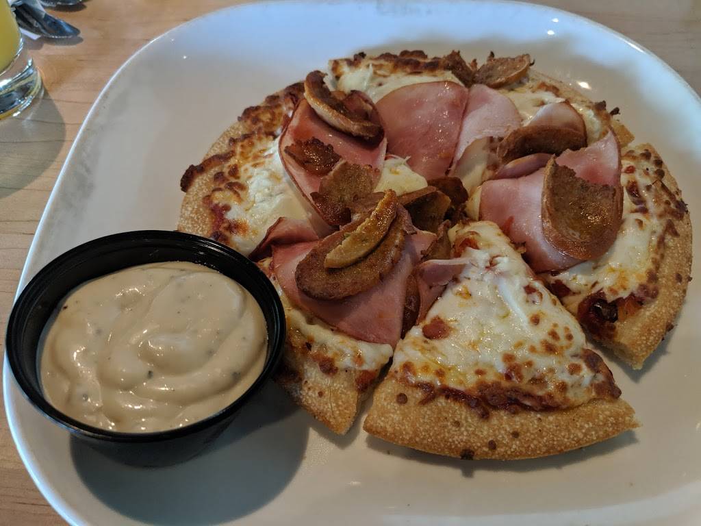 Boston Pizza | restaurant | 6978 Financial Dr, Mississauga, ON L5N 8J4, Canada | 9058199299 OR +1 905-819-9299