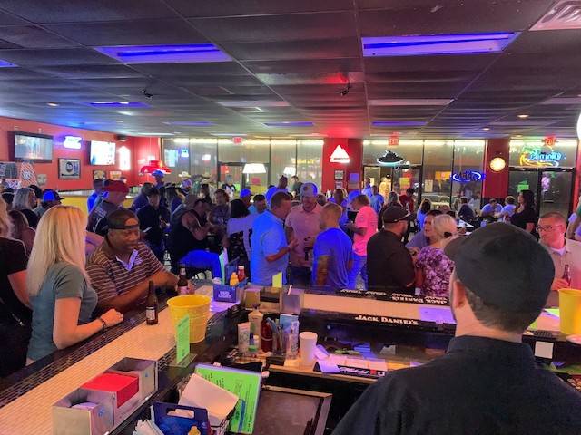 Penalties Sports Bar & Grill | meal takeaway | 1731 N Main St Ste G/H, Shelbyville, TN 37160, USA | 9317356495 OR +1 931-735-6495