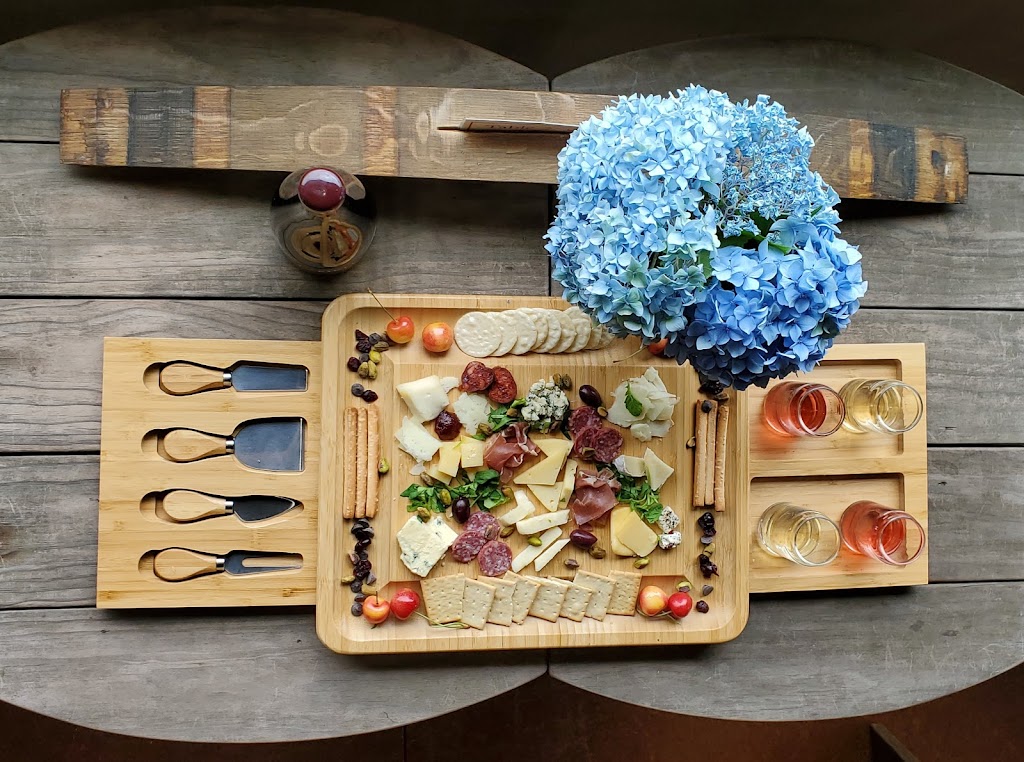 Freds Bistro | restaurant | 516 S Trade St #102, Amity, OR 97101, USA | 5038833735 OR +1 503-883-3735