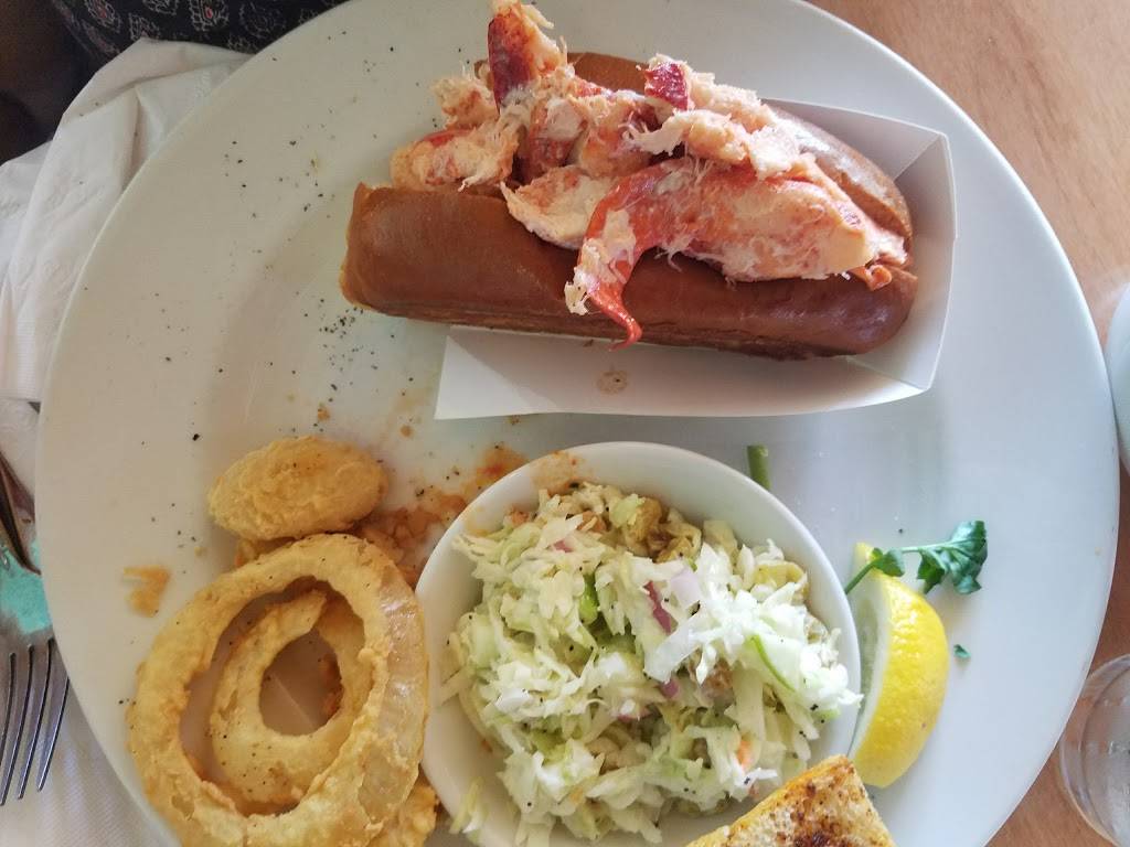 Lobsta Land | restaurant | 84 Causeway St, Gloucester, MA 01930, USA | 9782810415 OR +1 978-281-0415