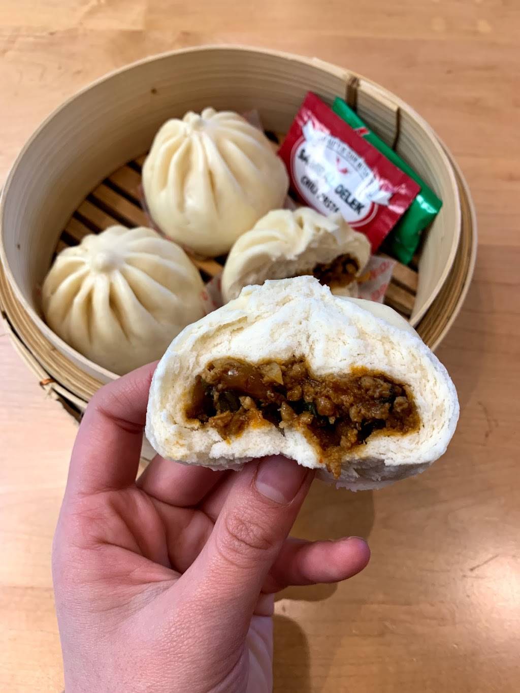 Wow Bao – Michigan Plaza | restaurant | 225 Michigan Avenue, Chicago, IL 60601, USA | 3122262299 OR +1 312-226-2299