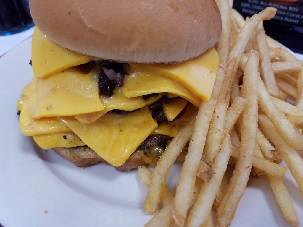 Steak n Shake | restaurant | 1305 Locke Dr, Bourbonnais, IL 60914, USA | 8159325600 OR +1 815-932-5600