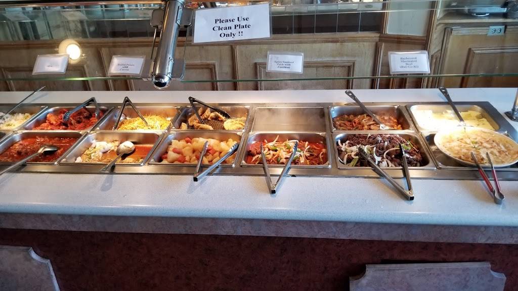 Regas Grill | restaurant | 609 S Union St, Lawrence, MA 01843, USA | 9787255222 OR +1 978-725-5222