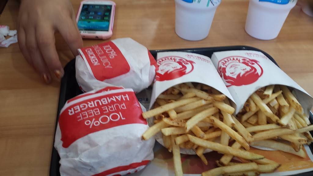 Wendys | restaurant | 4001 I-35, San Marcos, TX 78666, USA | 5125963318 OR +1 512-596-3318