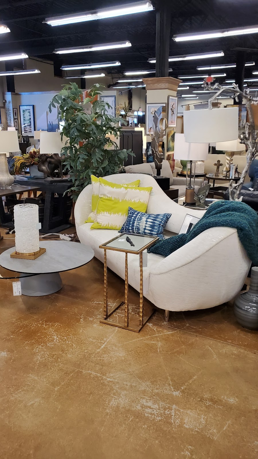 The Shoppes at River Ridge | shopping mall | 4305 W Dublin Granville Rd, Dublin, OH 43017, USA | 6147179002 OR +1 614-717-9002