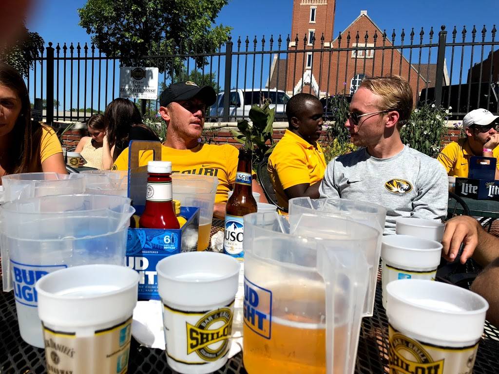 Shiloh Bar & Grill | restaurant | 402 E Broadway, Columbia, MO 65201, USA | 5738751800 OR +1 573-875-1800