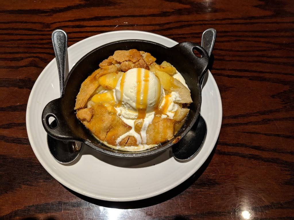 Carrabbas Italian Grill | restaurant | 3210 Tillman Dr, Bensalem, PA 19020, USA | 2152453555 OR +1 215-245-3555