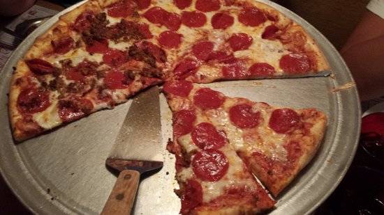 Montis Pizza | restaurant | 369 W Main St, Northborough, MA 01532, USA | 5083936113 OR +1 508-393-6113