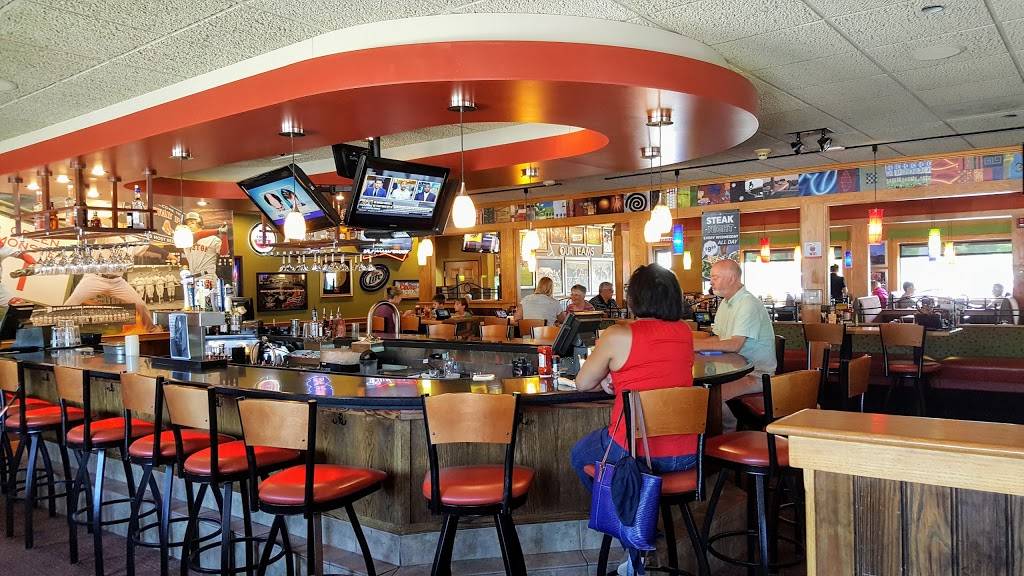 Applebees Grill + Bar | restaurant | 232 Indian Brook Rd, Dover, NH 03820, USA | 6037425707 OR +1 603-742-5707