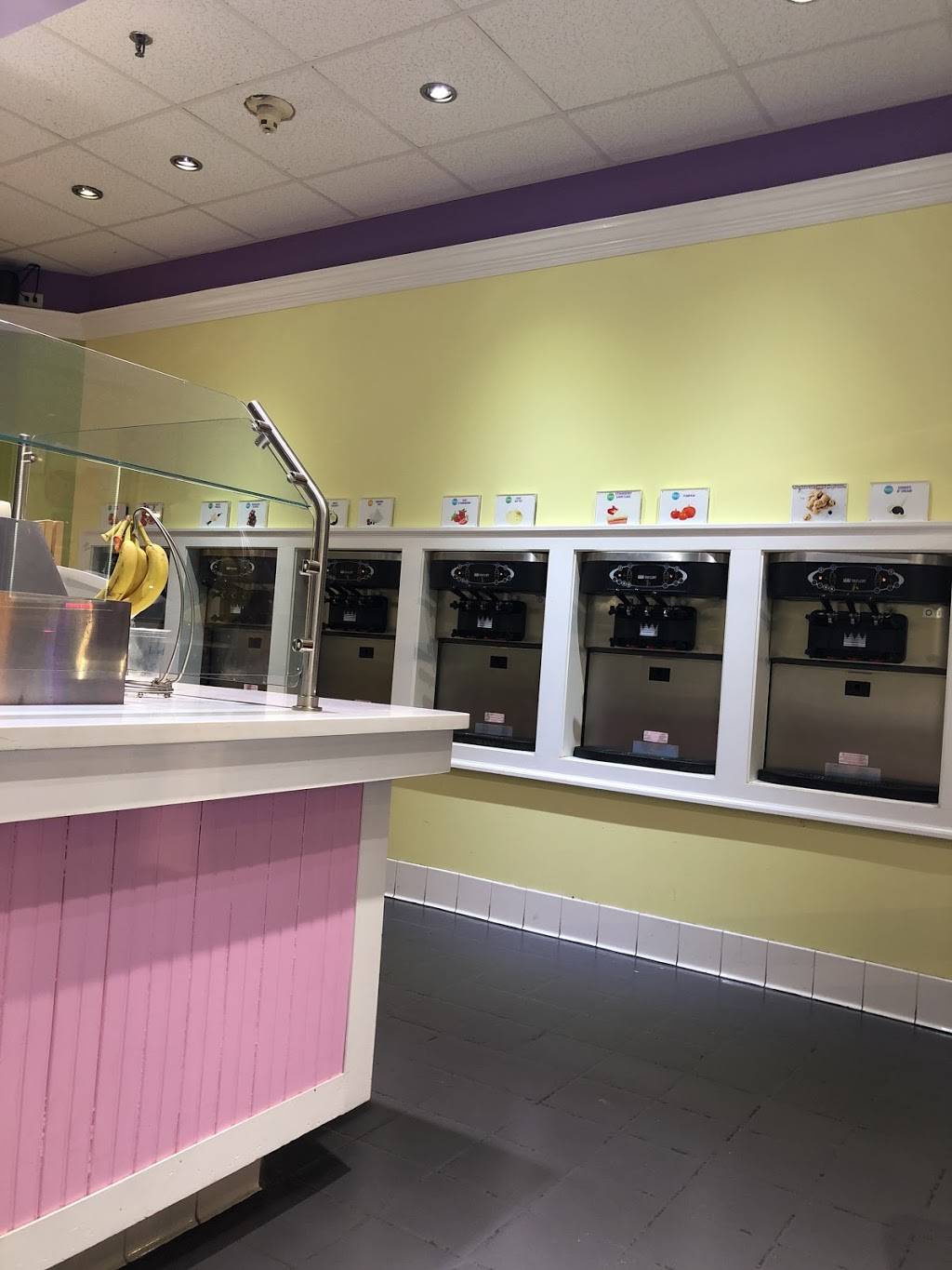 Pearls n Swirls | cafe | 200 Tunxis Hill Rd, Fairfield, CT 06825, USA | 2035405501 OR +1 203-540-5501