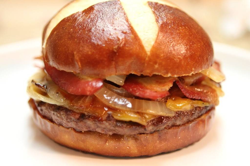 The Patio- Bolingbrook | restaurant | 151 S Weber Rd, Bolingbrook, IL 60490, USA | 6302269696 OR +1 630-226-9696