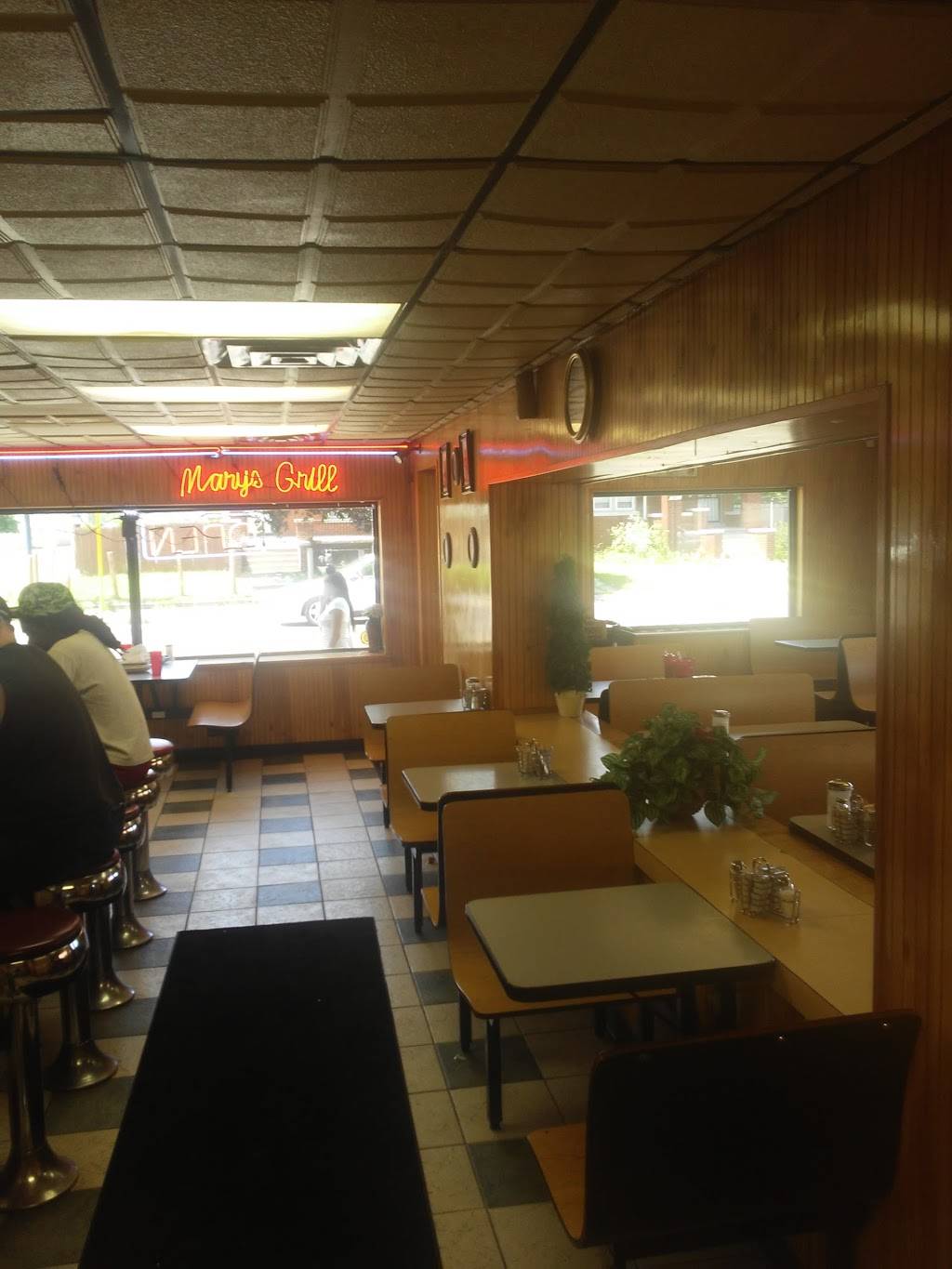 Marys Grill | restaurant | 13900 Schaefer Hwy, Detroit, MI 48227, USA | 3139319100 OR +1 313-931-9100