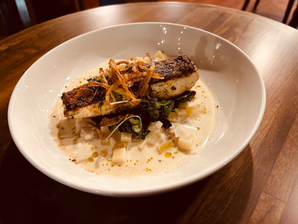 District Bistro | restaurant | 11230 Grandview Ave #2, Silver Spring, MD 20902, USA | 2408338635 OR +1 240-833-8635