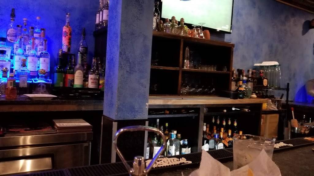 Hola Restaurant & Tequila Bar | restaurant | 154 Turnpike Rd, Southborough, MA 01772, USA | 5084602058 OR +1 508-460-2058