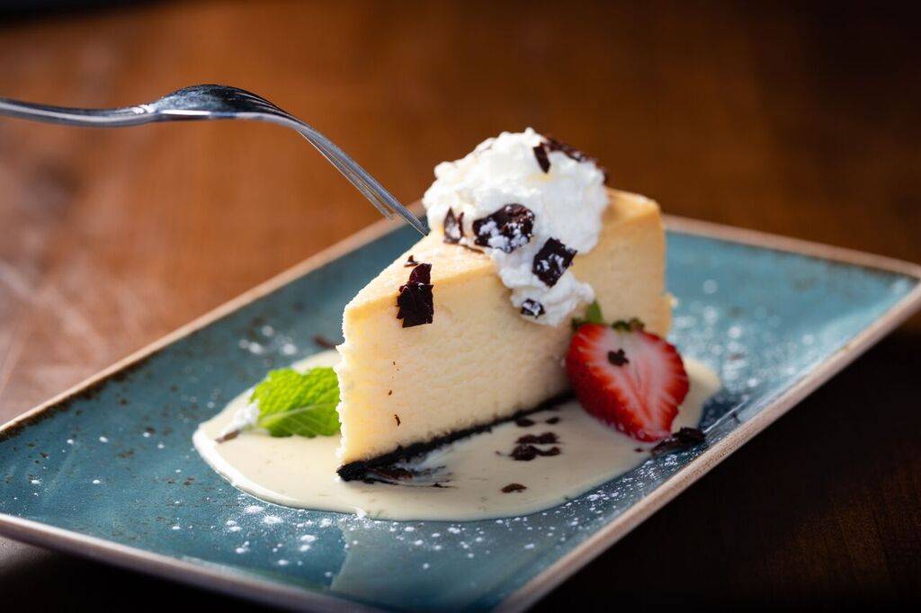 Milestones | restaurant | 75 Consumers Dr Building T, Whitby, ON L1N 9S2, Canada | 9056669070 OR +1 905-666-9070