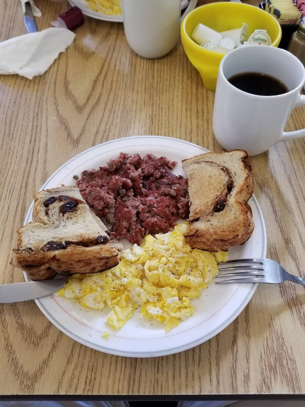 Crossroads Diner | restaurant | 24 Mayville Rd, Bethel, ME 04217, USA | 2078243673 OR +1 207-824-3673