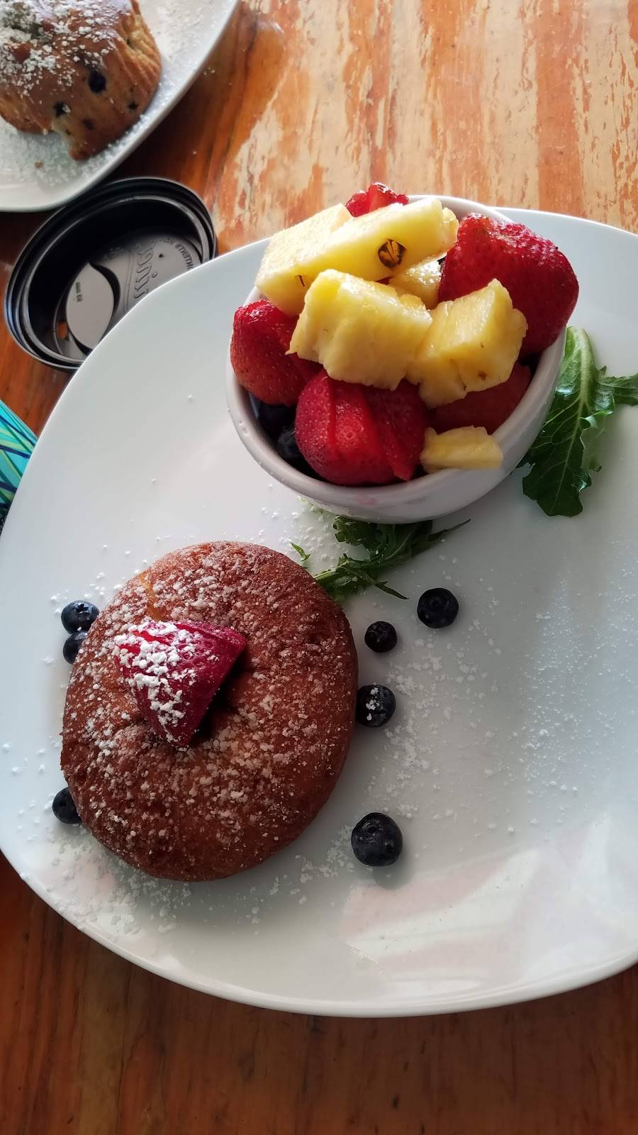 Waves Restaurant | restaurant | 43 Commercial St, Boothbay Harbor, ME 04538, USA | 2073156021 OR +1 207-315-6021