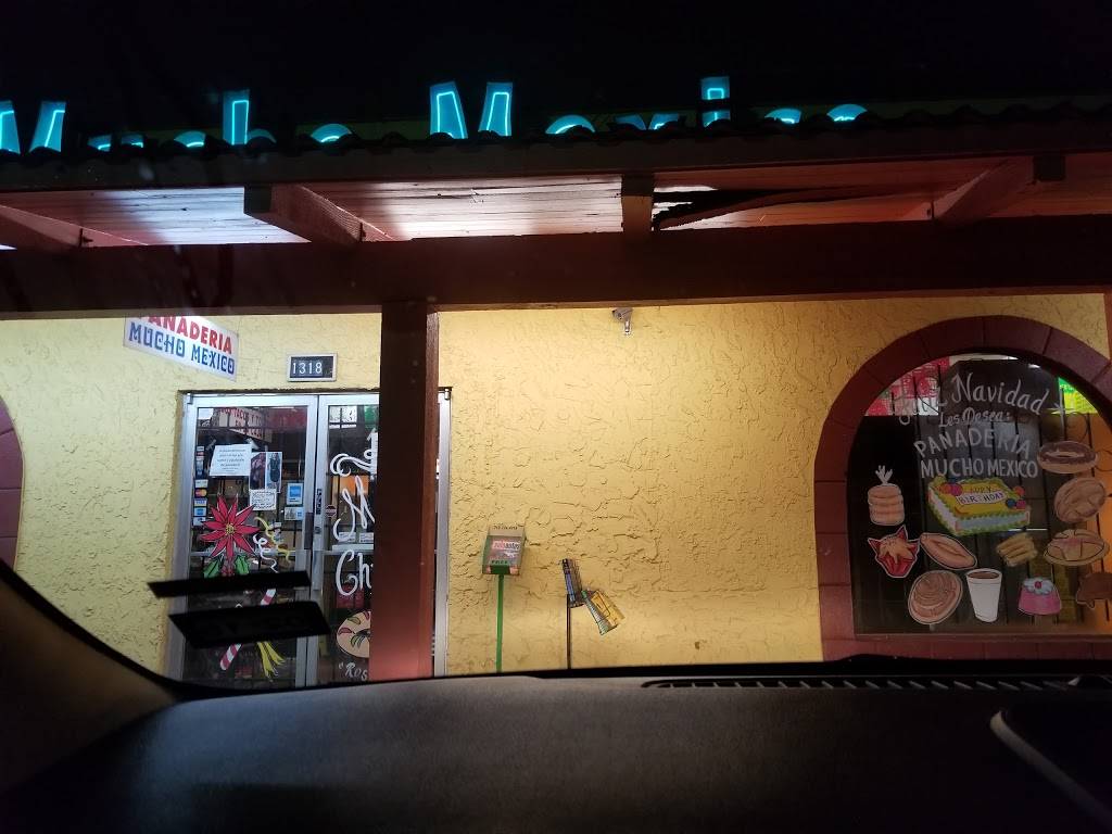 Cafe Y Bakery Mucho Mexico | cafe | 1318 N Wayside Dr, Houston, TX 77020, USA | 7136750474 OR +1 713-675-0474