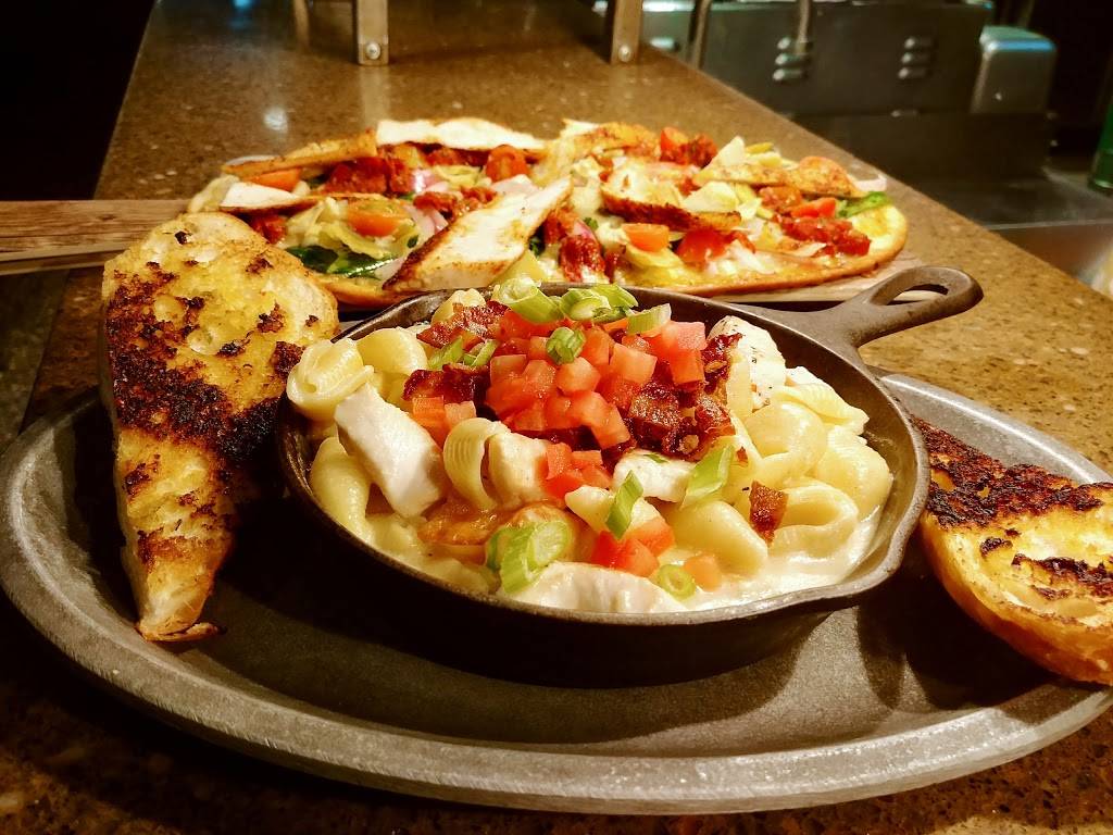 Tavern Lowry | restaurant | 7401 E 1st Ave, Denver, CO 80230, USA | 3033660007 OR +1 303-366-0007