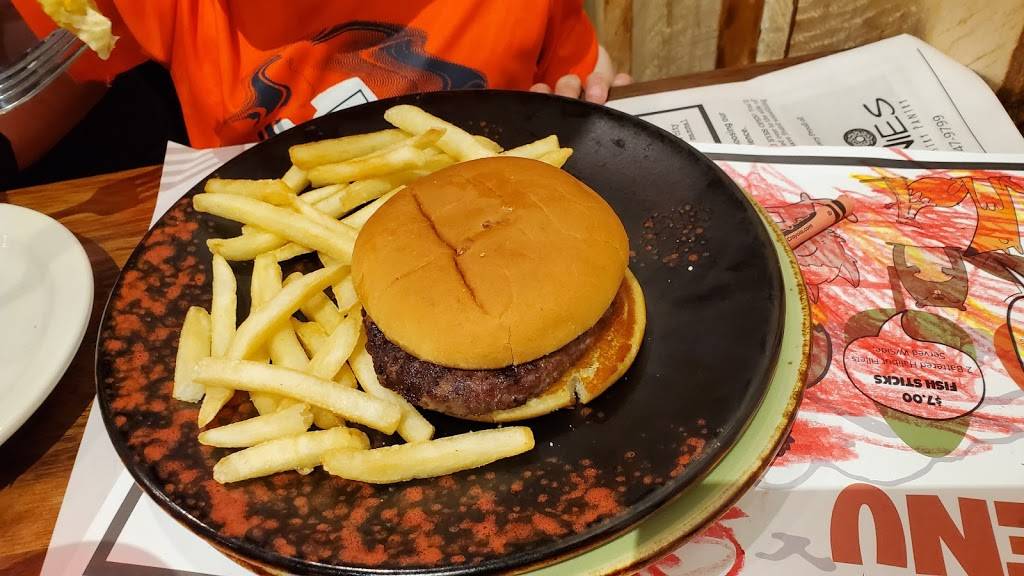 Bear Paw Bar & Grill | restaurant | 190 W Tudor Rd, Anchorage, AK 99503, USA | 9075638443 OR +1 907-563-8443