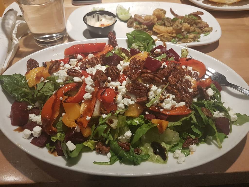 Boston Pizza | restaurant | 390 First St, Collingwood, ON L9Y 1B5, Canada | 7054438776 OR +1 705-443-8776