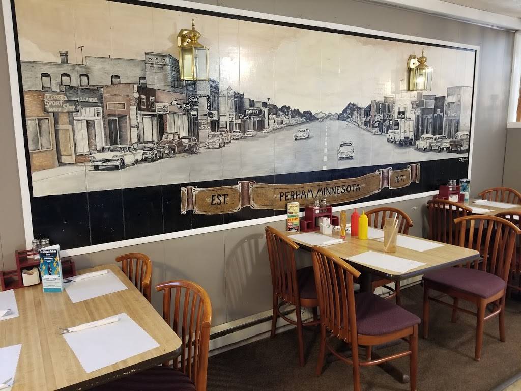 Silvermoon Lounge & Restaurant | restaurant | 1121 W Main St, Perham, MN 56573, USA | 2183463800 OR +1 218-346-3800