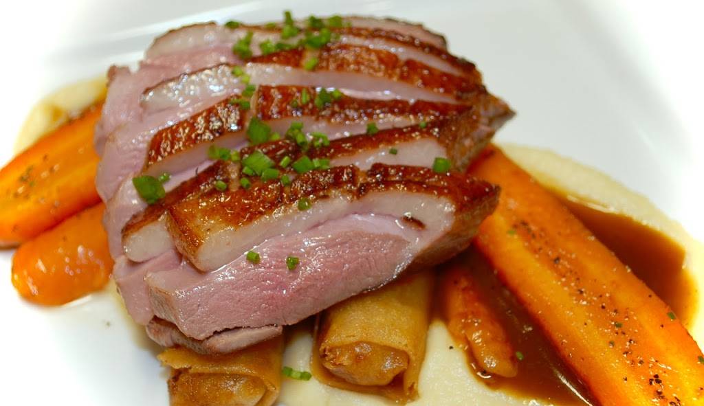 Bistro St-Malo | restaurant | 75 Rue Saint-Paul, Québec, QC G1K 3V8, Canada | 4186922004 OR +1 418-692-2004