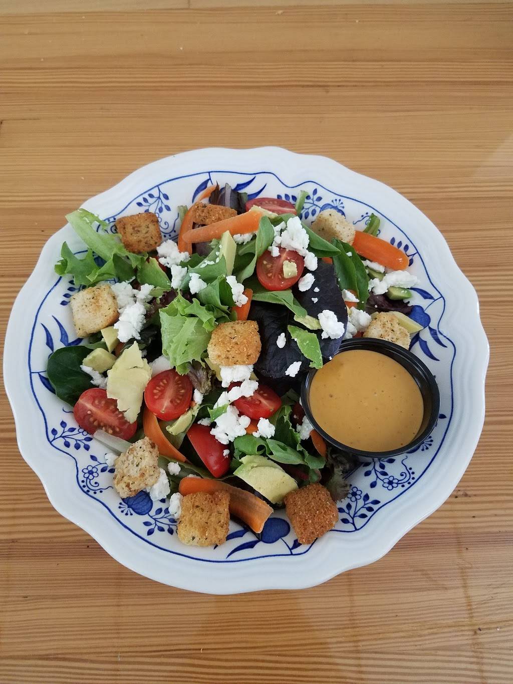 The Loyalist Market | restaurant | 435 N Trade St #102, Matthews, NC 28105, USA | 7048149866 OR +1 704-814-9866