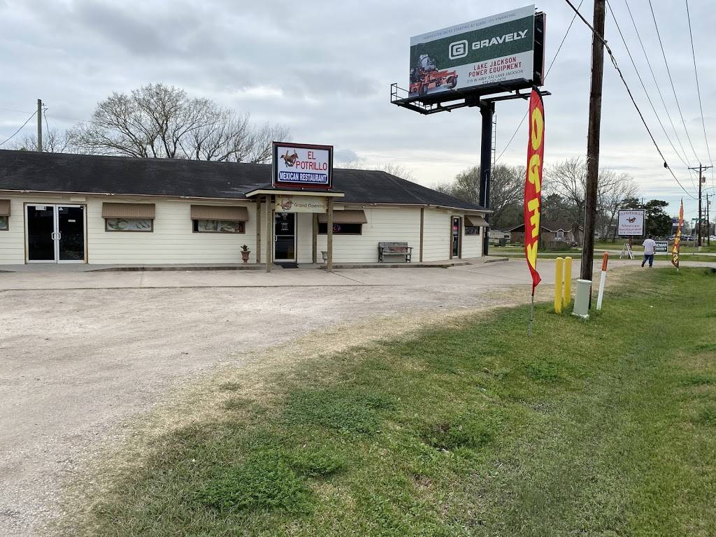 El Potrillo | restaurant | 1116 N Brooks St, Brazoria, TX 77422, USA | 9797980599 OR +1 979-798-0599