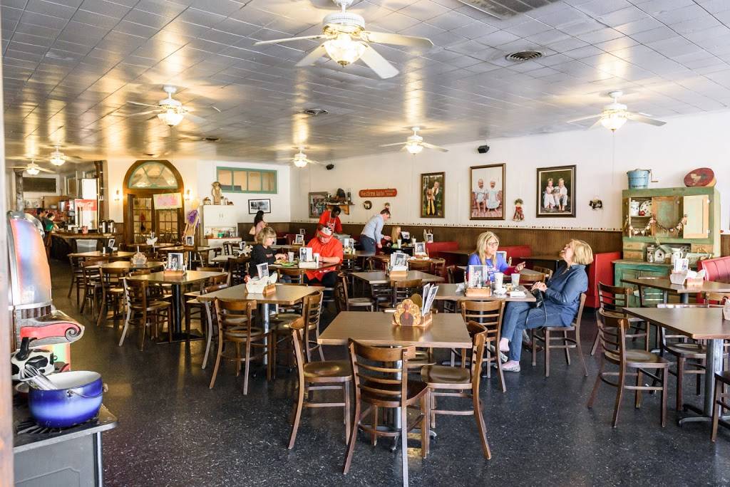 Must Be Heaven | restaurant | 107 W Alamo St, Brenham, TX 77833, USA | 9798308536 OR +1 979-830-8536