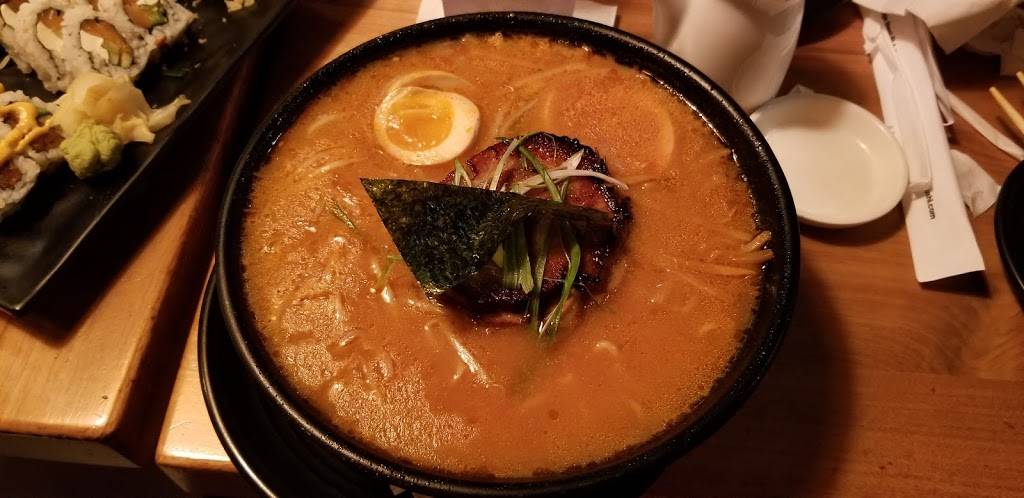 Iya Sushi and Noodles | restaurant | 15 College St, South Hadley, MA 01075, USA | 4135328000 OR +1 413-532-8000